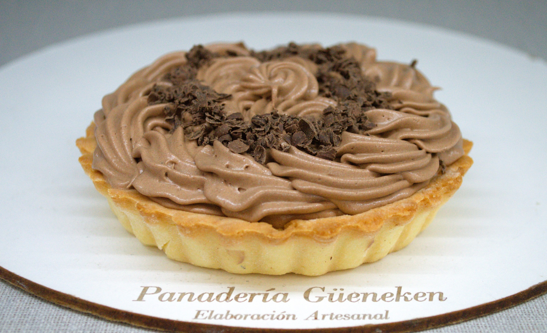 Tartita individual de mousse de chocolate con virutas, Güeneken.